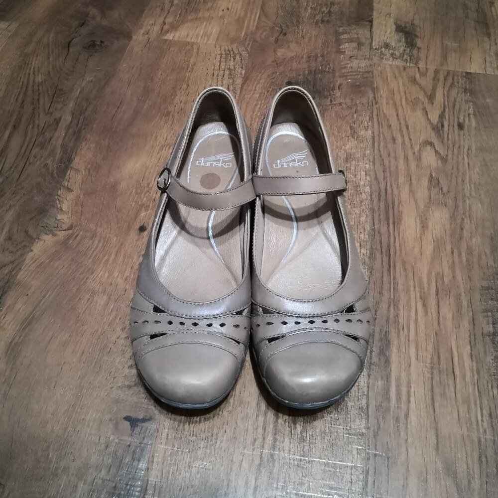 Dansko Mathilda Women's Taupe Leather Mary Jane Slip On Shoes EU‎ 41 US 10.5-11
